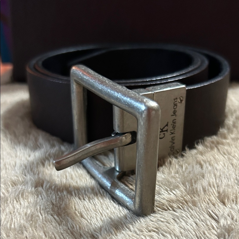 Calvin Klein Men's Dark brown/ black reversible Leather Belt with Silver Buckle